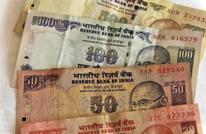 استقرار العملة الهندية رغم الرسوم الأمريكية الجديدة