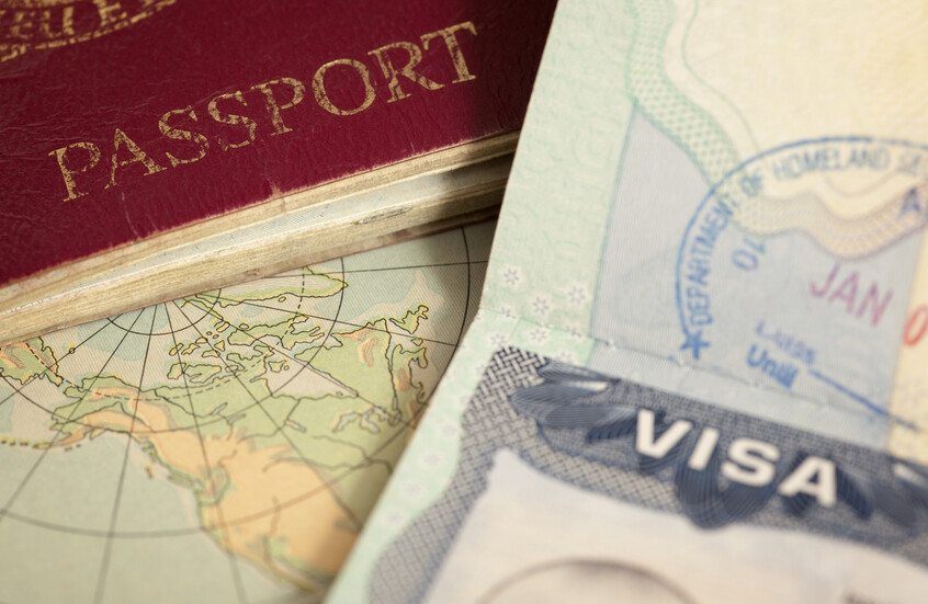 إدارة ترامب تتحرك للحد من إقامة الطلاب والصحفيين