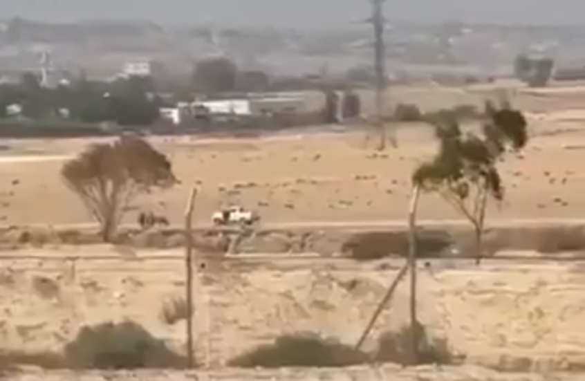 انتشار لقطات لبدو يطلقون النار في موشاف نيفاتيم يثير قلقا في إسرائيل.. (فيديو)