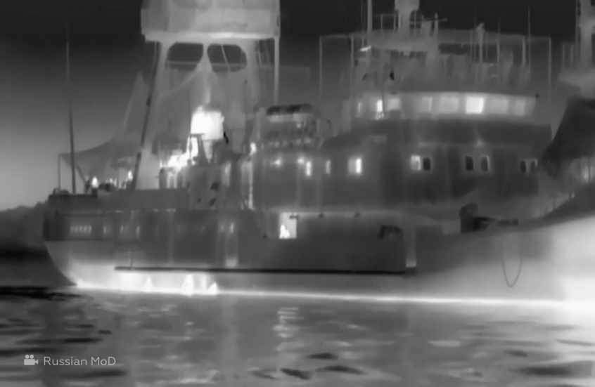 مشاهد جديدة توثق لحظة تدمير سفينة الاستطلاع الأوكرانية بزورق روسي مسير