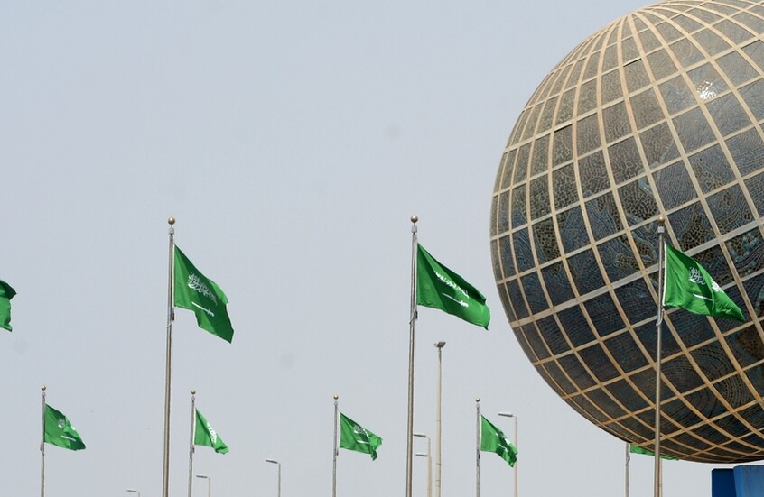 السعودية.. إفلاس سلسلة مطاعم شهيرة بعد واقعة تسمم جماعي