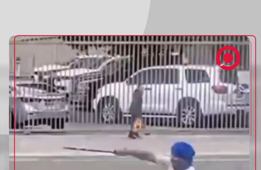 رجل يهدد المارة بساطور في شارع أمريكي مثيرا الذعر والفوضى