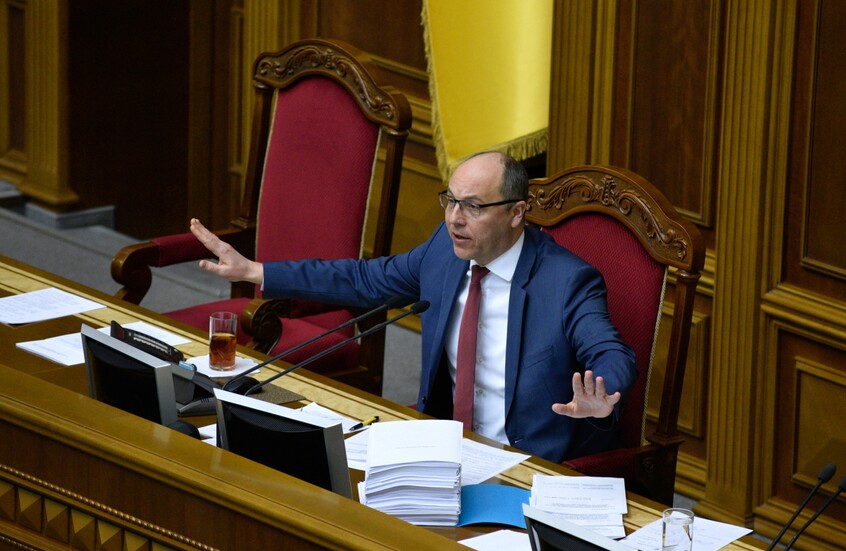 نائب أوكراني: زيلينسكي يقف وراء اغتيال باروبي