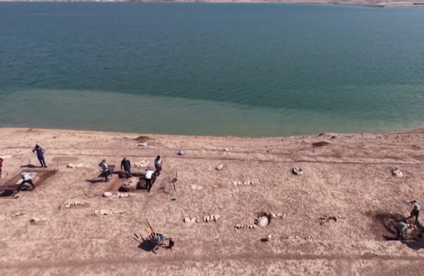 انحسار مياه سد الموصل في كردستان العراق يكشف عن مدينة أثرية عمرها 5000 عام