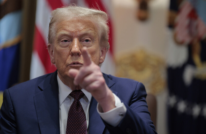 ترامب يرد بتحد على التكهنات بشأن صحته عبر منصة 