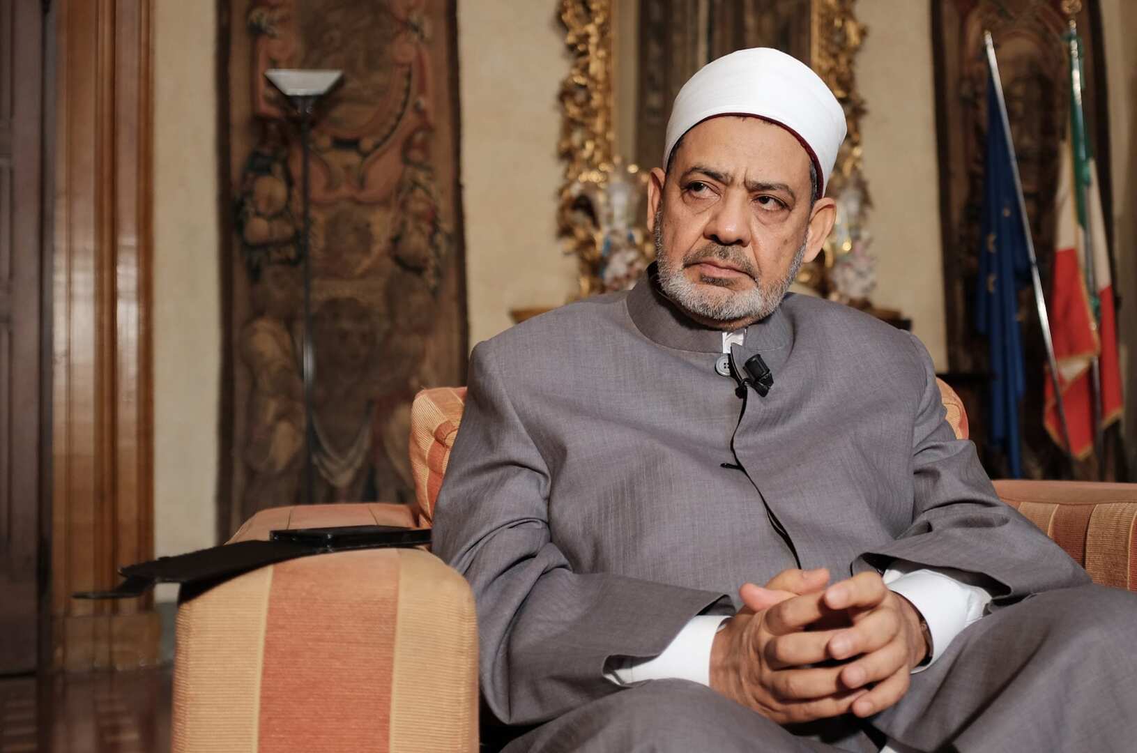"تهديد خطير لمستقبل مصر".. خبير يعلق على تصريحات شيخ الأزهر