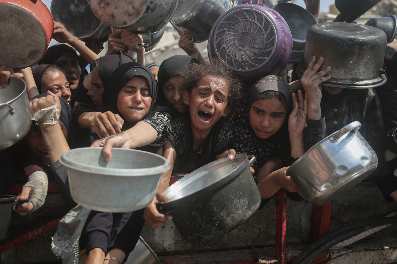 تقرير جديد: إسرائيل تجري محادثات لنقل فلسطينيين من غزة إلى دولة إفريقية