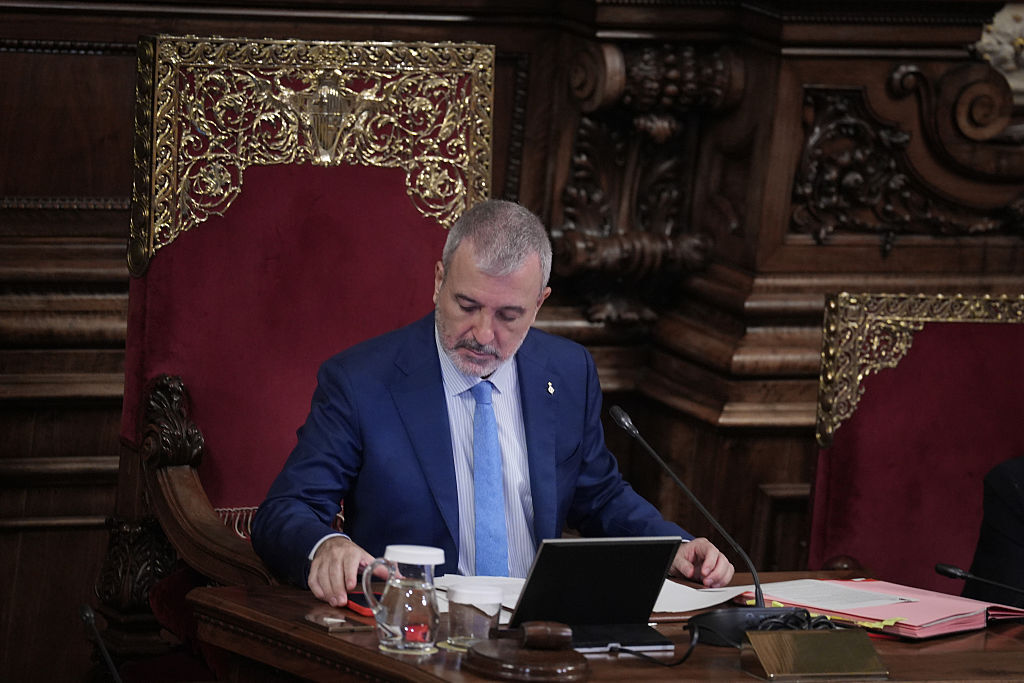 منع رئيس بلدية برشلونة من دخول إسرائيل