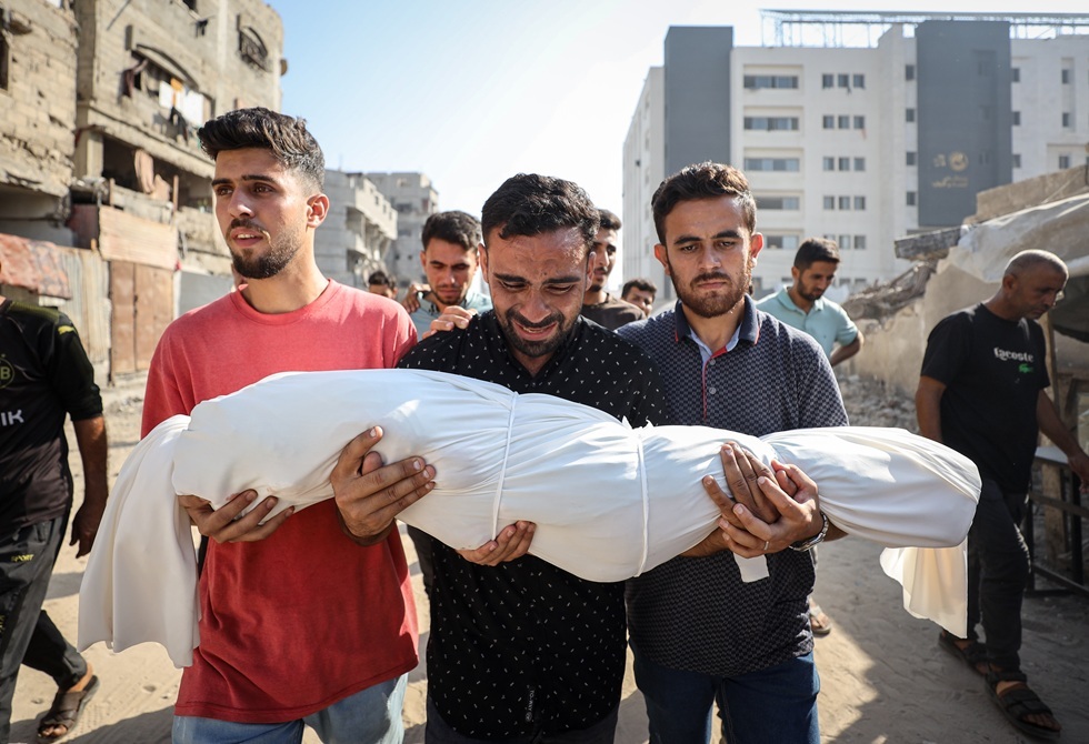 قتلى وجرحى في قصف إسرائيلي على قطاع غزة بينهم طالبوا مساعدات (صور+ فيديو)