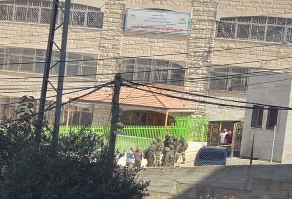 الجيش الإسرائيلي يقتحم 6 مدارس في الخليل