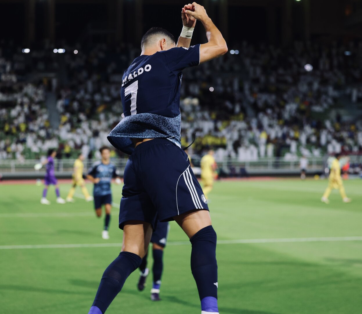 "بكلمتين فقط".. رونالدو يعلق بعد فوز النصر على التعاون (صورة)