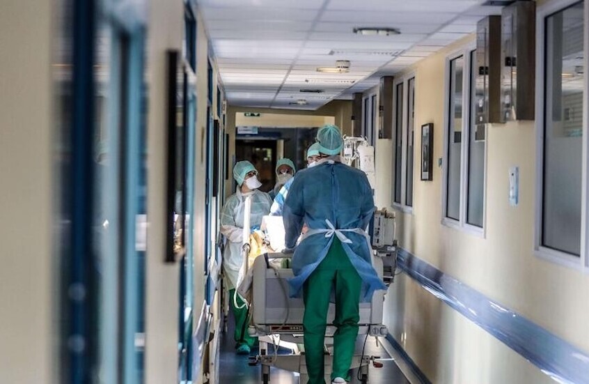 فضيحة أخلاقية تهز الثقة في القطاع الصحي في الجزائر.. جثث المرضى تتحول إلى محتوى على "تيك توك"