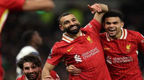برسالة مطولة ومؤثرة.. محمد صلاح يودع زميله السابق في ليفربول (صور)