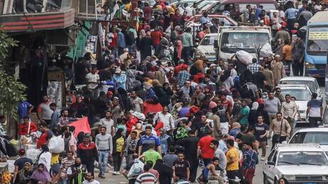 مصر.. تحرك لتغيير مواعيد العمل في البلاد لتبدأ 5 صباحا - عاجل 