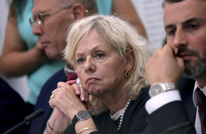 حكومة نتنياهو تتلقى ضربة قوية في نزاعها مع المستشارة القانونية