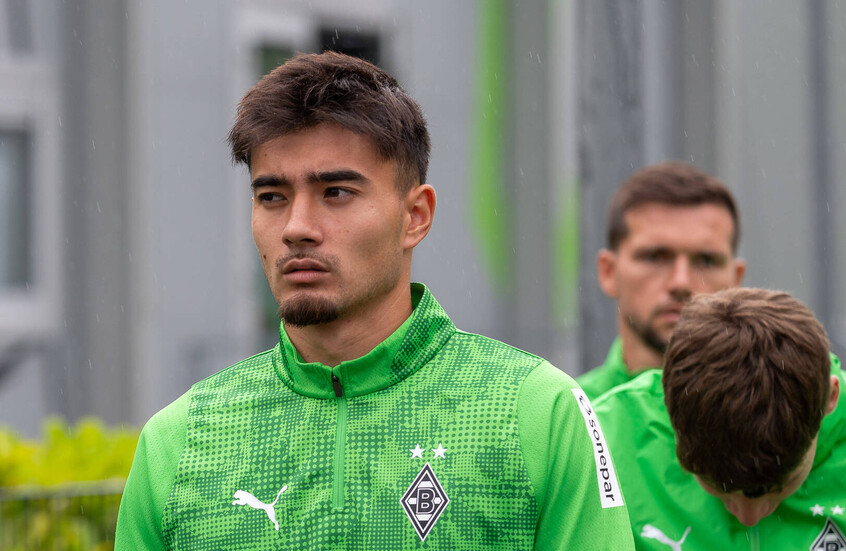 حدث تاريخي.. انضمام أول لاعب مزدوج الجنسية إلى منتخب كوريا الجنوبية لكرة القدم