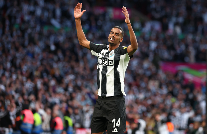 أسطورة نيوكاسل: ما قام به إيزاك للانتقال إلى ليفربول يسيء لكرة القدم