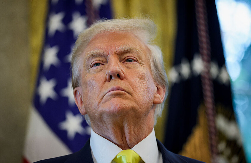 ترامب يعلن القضاء على 11 عنصرا من "عصابة فنزويلية" بضربة على زورق محمّل بالمخدرات تابع لها (فيديو)