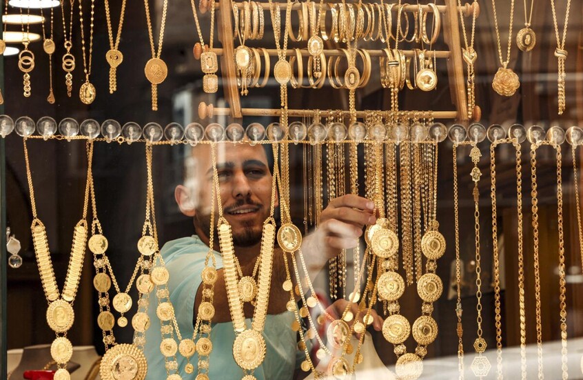 صعود تاريخي لأسعار الذهب ينعكس على الأسواق في مصر  

