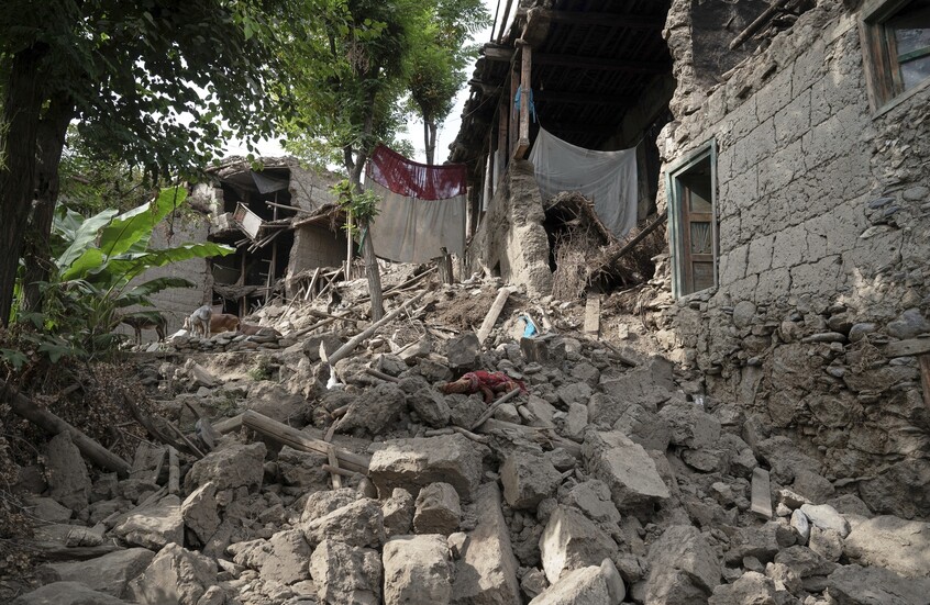 الأنقاض تعيق أعمال المنظمات الإنسانية شرقي أفغانستان