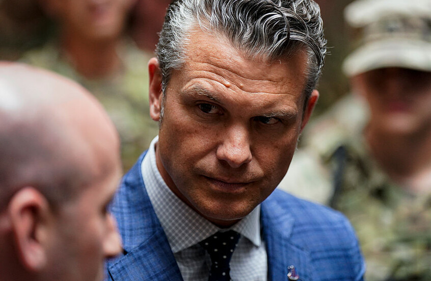 ‌‏وزير الدفاع الأمريكي: مواجهتنا مع رئيس فنزويلا لن تتوقف عند ضربة أمس