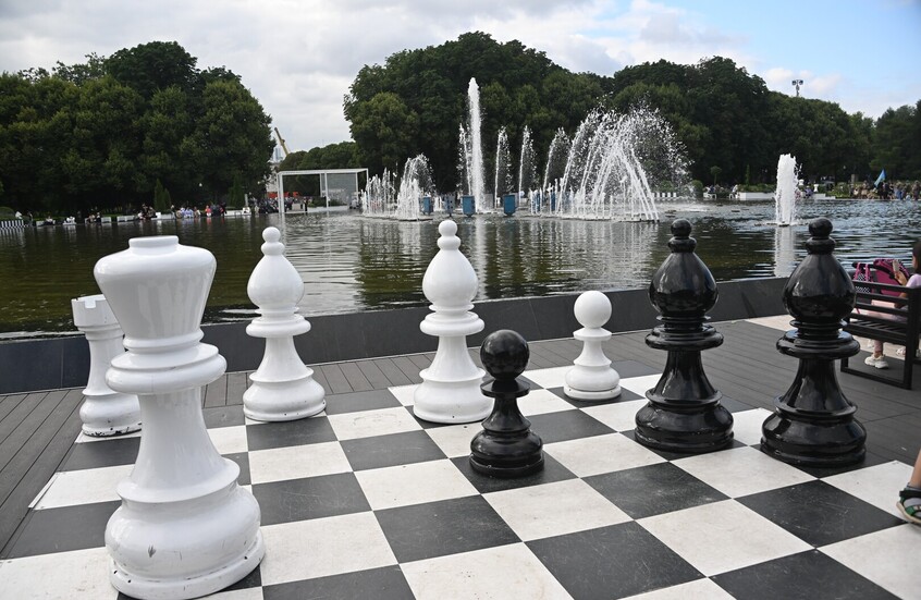 قرار مثير للجدل.. بطلة شطرنج إستونية تختار اللعب لروسيا