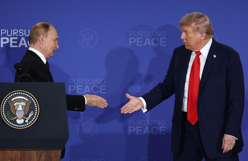 زاخاروفا: ترامب يدرك الدور الكارثي الذي لعبته الولايات المتحدة في أوكرانيا