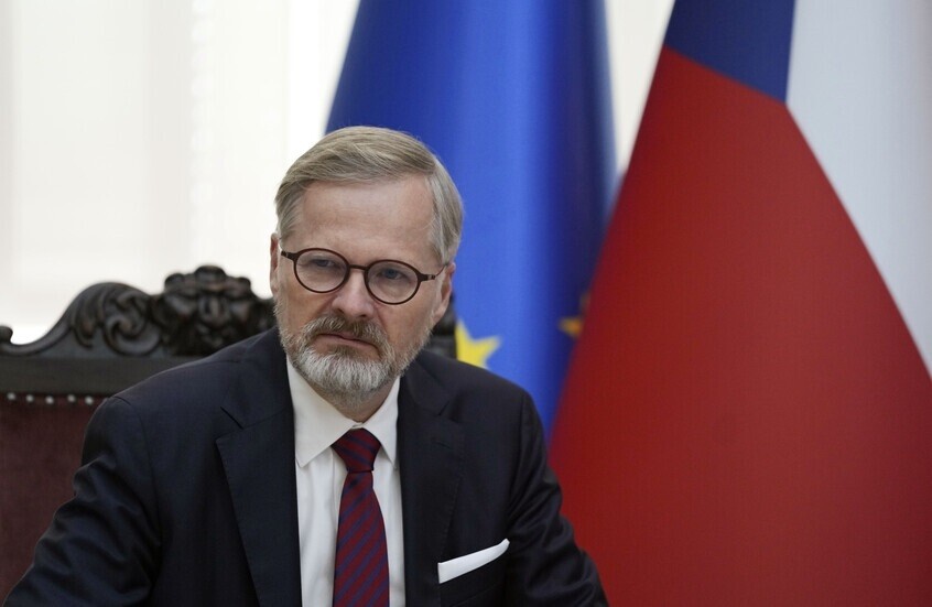 رئيس الوزراء التشيكي: كييف استلمت1.1 مليون قذيفة مدفعية من العيار الثقيل مطلع 2025