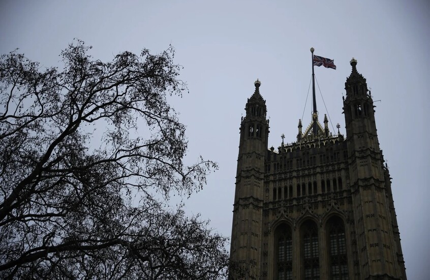 "بنك إنجلترا": الشركات في المملكة المتحدة خفضت الوظائف بأسرع وتيرة منذ عام 2021