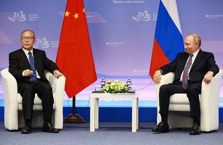 بوتين يعلن إعفاء الصينيين من تأشيرات الدخول إلى روسيا