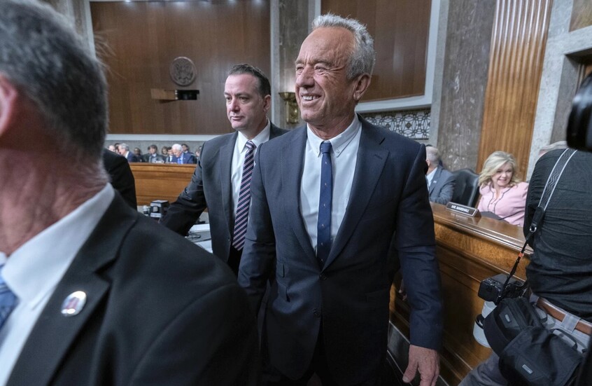 وزير الصحة الأمريكي: لا أعرف عدد الأمريكيين الذين ماتوا خلال جائحة كورونا