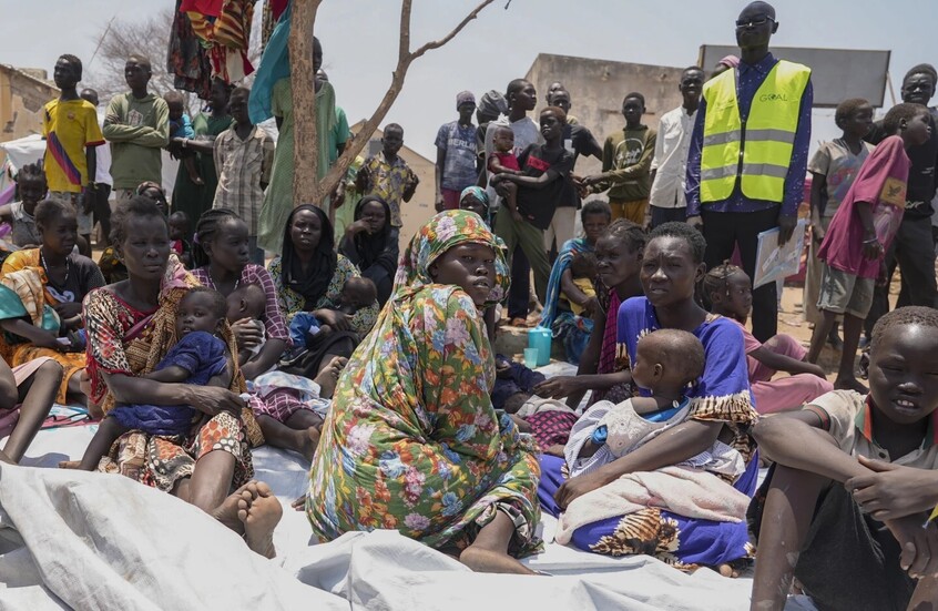 السودان.. تحرير 65 رهينة أجنبية من قبضة عصابات تهريب البشر شرق البلاد