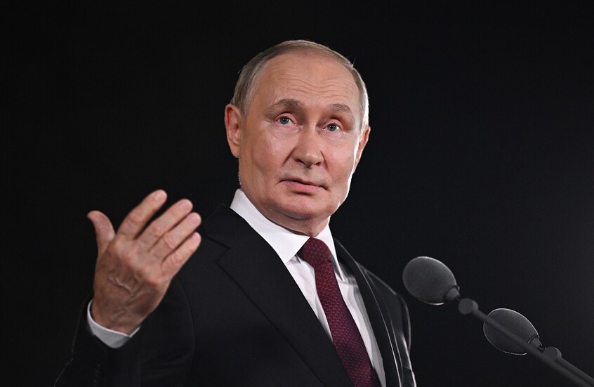 بيسكوف يكشف هدف دعوة بوتين لزيلينسكي لزيارة موسكو