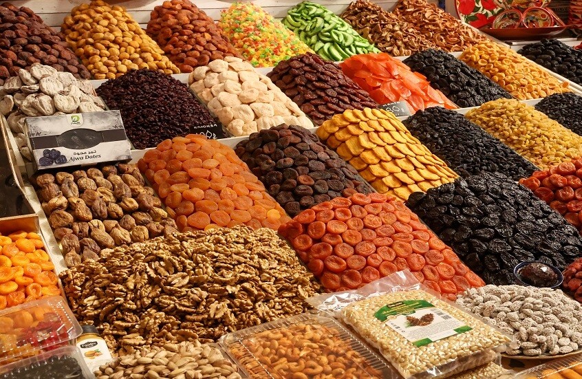 هل الفواكه المجففة والعسل بدائل آمنة لمرضى السكري؟