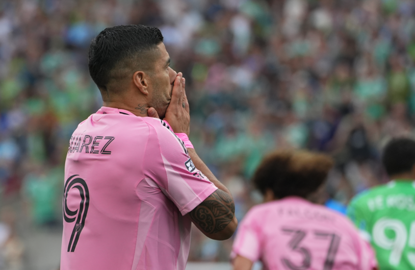 أول رد فعل من لويس سواريز بعد تصرفه "المشين" في نهائي كأس الدوريات