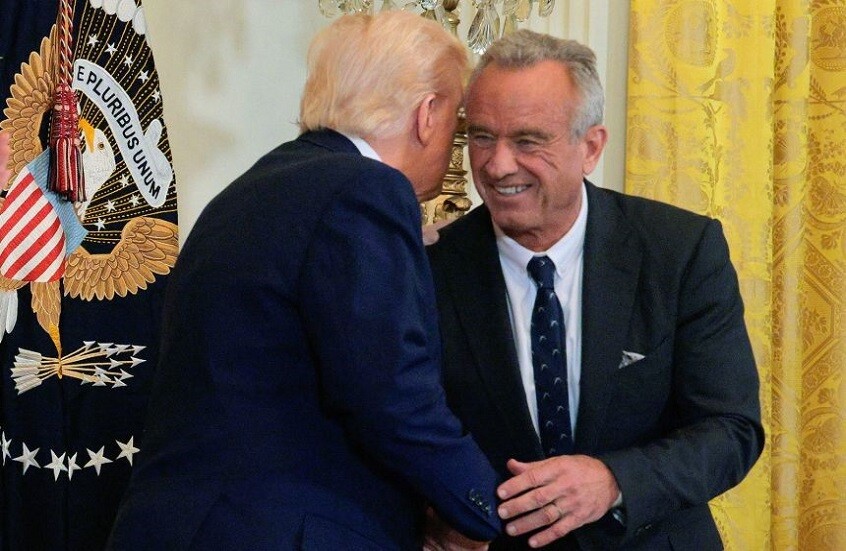 "رويترز": ترامب يقف إلى جانب كينيدي في مسألة اللقاحات رغم المخاطر الصحية والسياسية