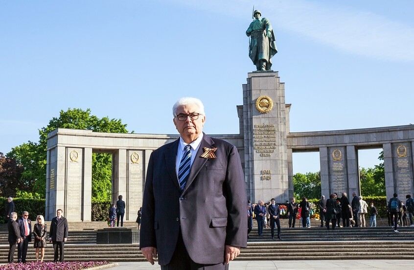 السفير الروسي في ألمانيا يصف تصريحات الدول الغربية بشأن الاستعدادات للحرب بالخطيرة