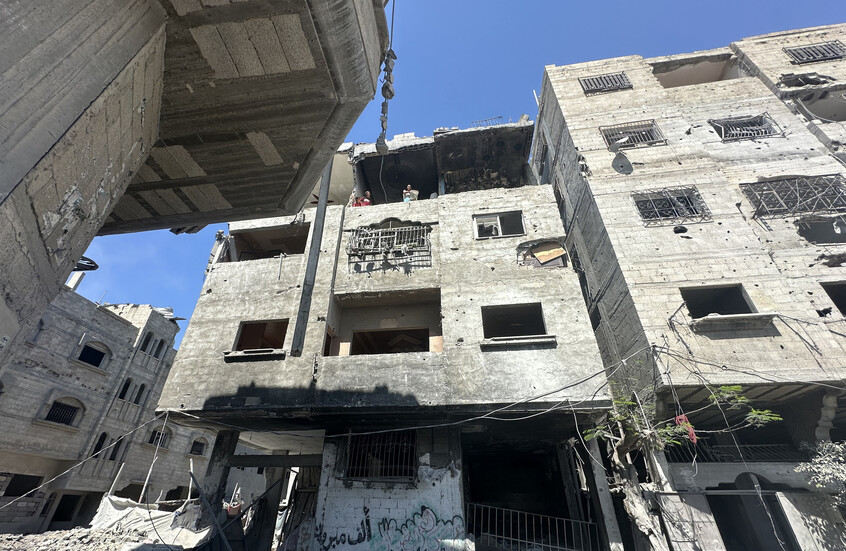 إطلاق صاروخين من وسط قطاع غزة والجيش الإسرائيلي يعترض أحدهما