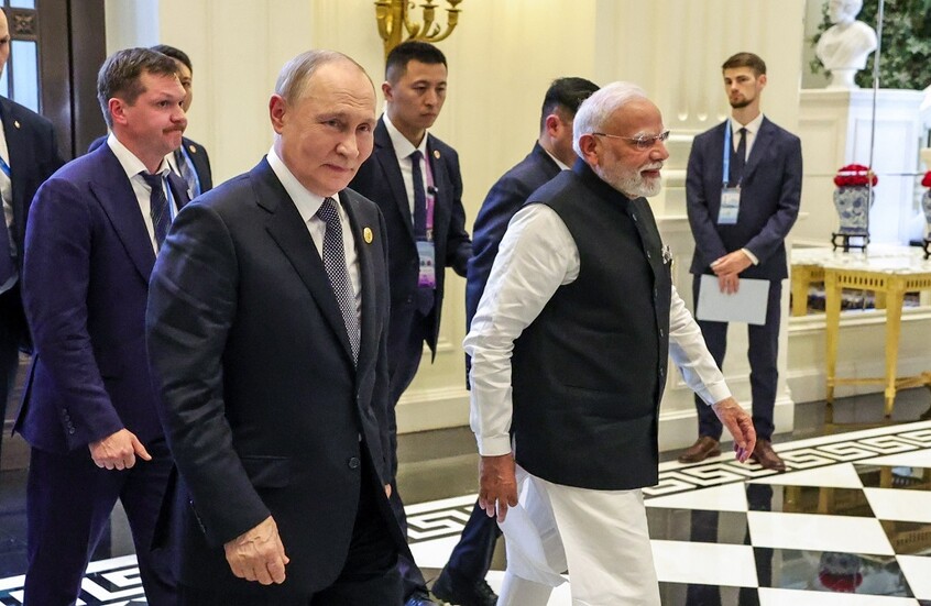 الكرملين يعلق على رحلة مودي مع بوتين في سيارة "أوروس"