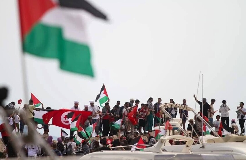 سفن "أسطول الصمود العالمي" تتوافد على ميناء سيدي بوسعيد بتونس (صور)