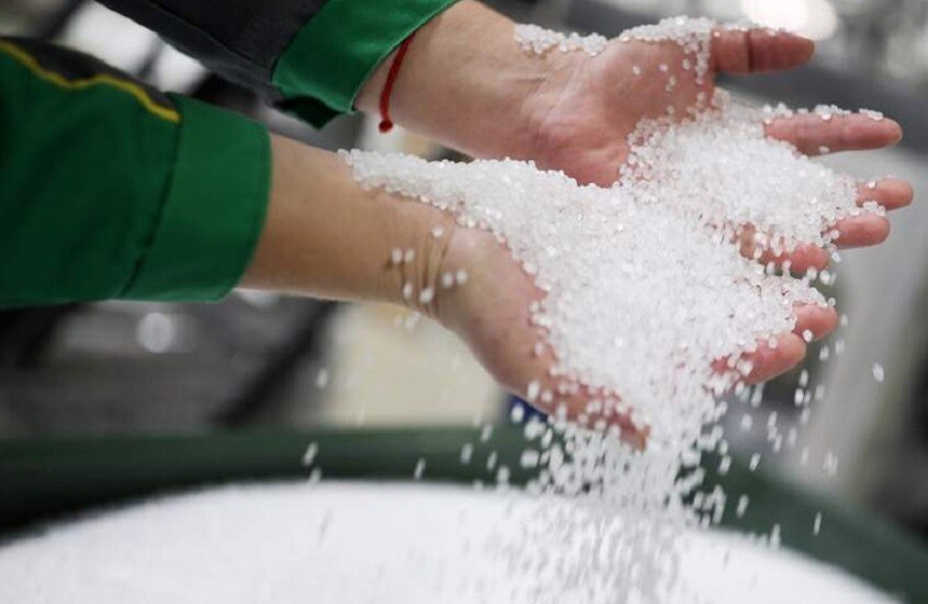 دقائق البلاستيك.. كيف تدخل جسم الإنسان وما المخاطر المحتملة؟