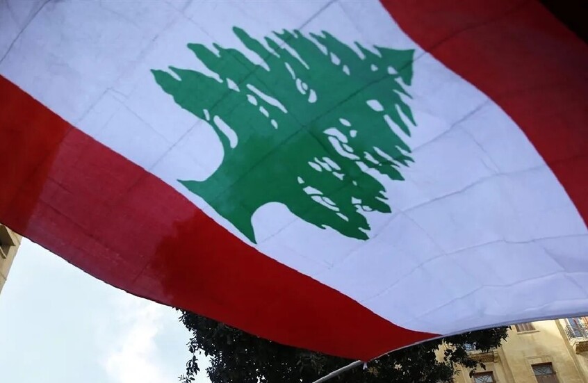 منشورات أمام منزله.. إعلامي لبناني شهير يتلقى تهديدات خطيرة بالخطف والتعذيب والتصفية الجسدية