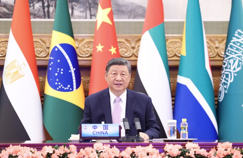 شي جين بينغ يدعو إلى دعم التعددية ونظام عالمي عادل