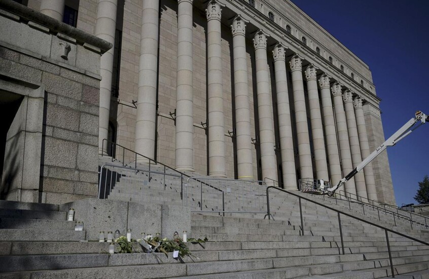 نائبة فنلندية تكشف عن ماضيها في ممارسة الدعارة قبل دخولها معترك السياسة (صور)