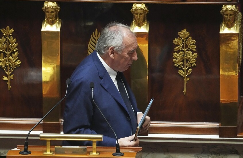 "انتصار عظيم".. مسيرات في عدة مدن فرنسية احتفالا بسقوط حكومة فرانسوا بايرو