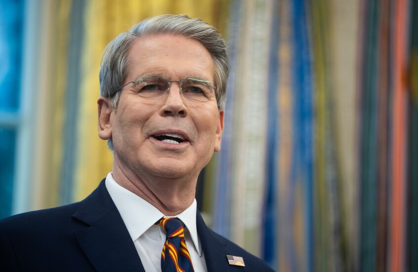 وزير الخزانة الأمريكي: نحن في سباق حاسم.. أيهما سيصمد أطول — الاقتصاد الروسي أم الجيش الأوكراني؟