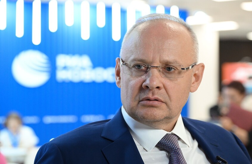 مستشار الرئيس الروسي: الولايات المتحدة ترسل بشكل متزايد جواسيسها إلى منتديات في روسيا