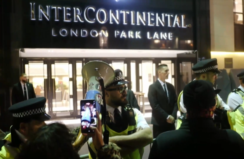 محتجون بريطانيون يطالبون باعتقال الرئيس الإسرائيلي أثناء زيارته إلى لندن