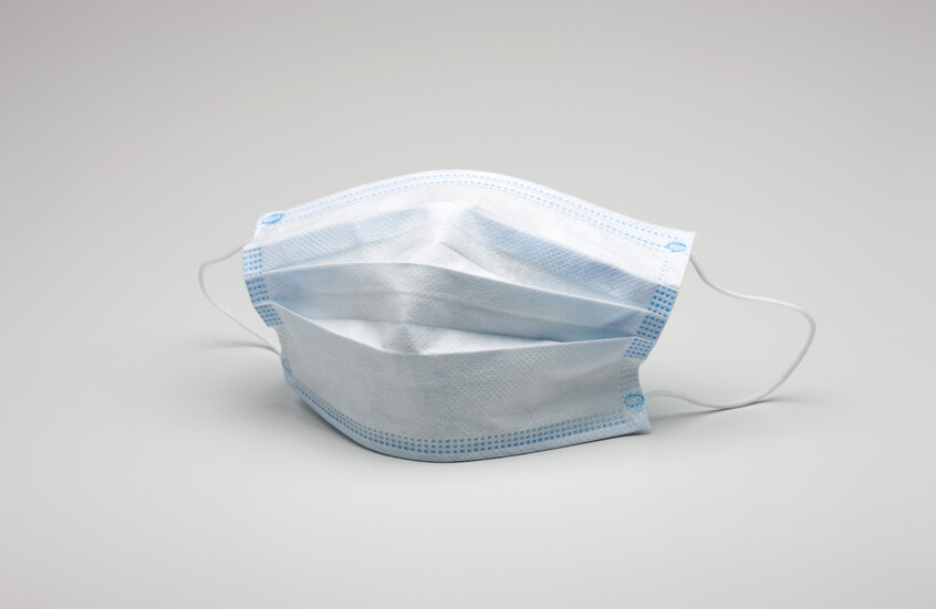 عقب الجائحة.. "كمامات كورونا" تتحول إلى كارثة بيئية تهدد صحة البشر