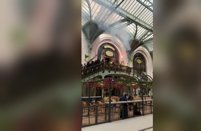 المتظاهرون يقتحمون محطة ليون في باريس